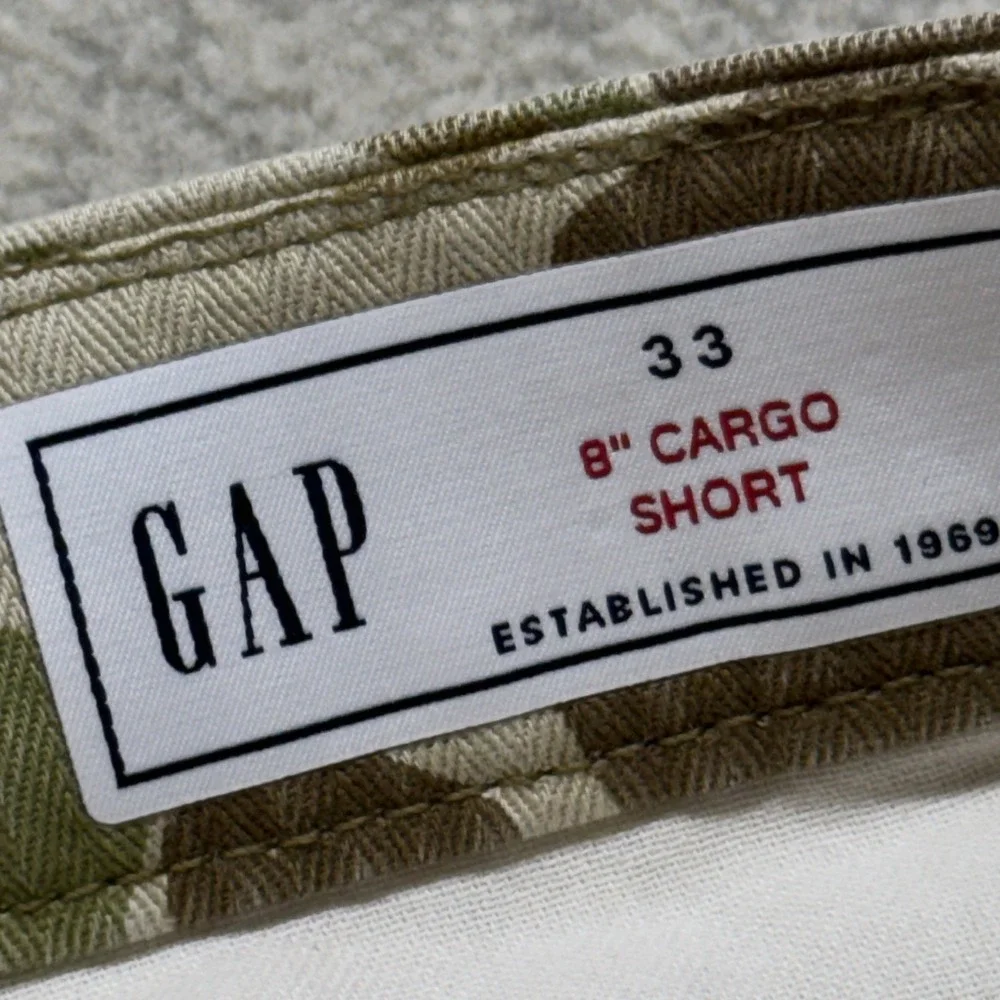 Gap Mens 8